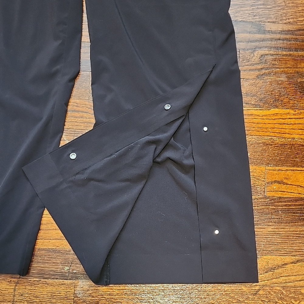 Athleta Black Ankle Cropped Pants Relaxed Fit - Picture 6 of 10